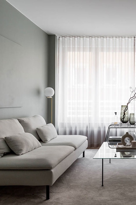 Красивый интерьер квартиры площадью 43 м² в стиле минимализм